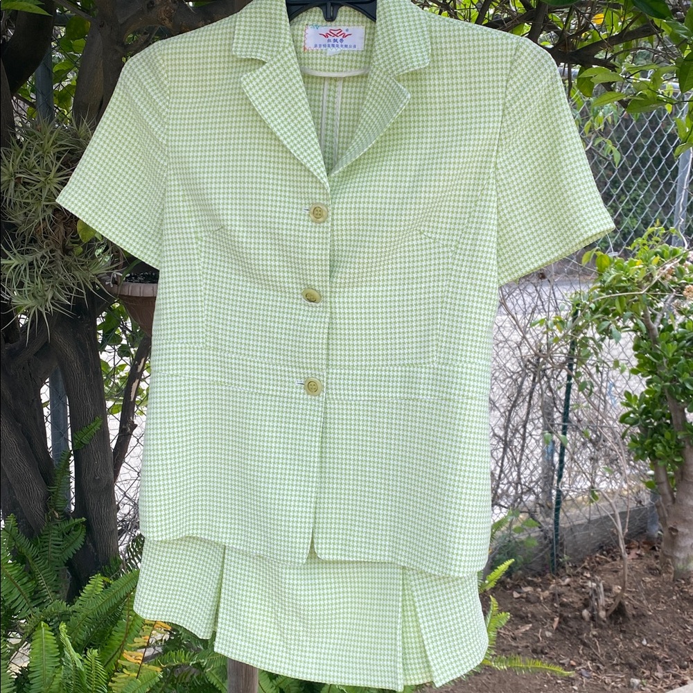 Vintage Retro Pastel Green Short-Sleeve Top with Matching Skirt - Picture 2 of 8